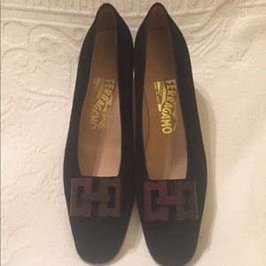 Vintage Salvatore Ferragamo Classic Pump Sz 7.5 AA